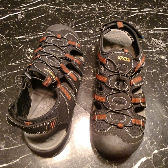grition hiking sandals